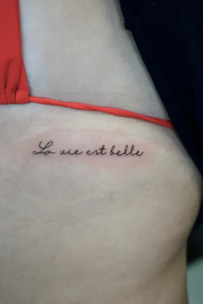 Fine line tatuering av Valhalla Ink i Göteborg