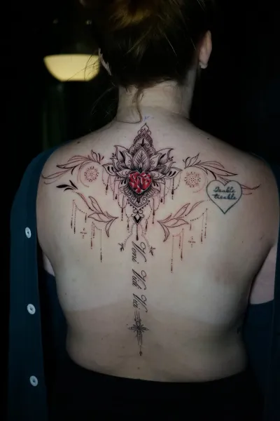 Tatuering av Valhalla Ink Göteborg