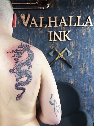 Tatuering av Valhalla Ink Göteborg